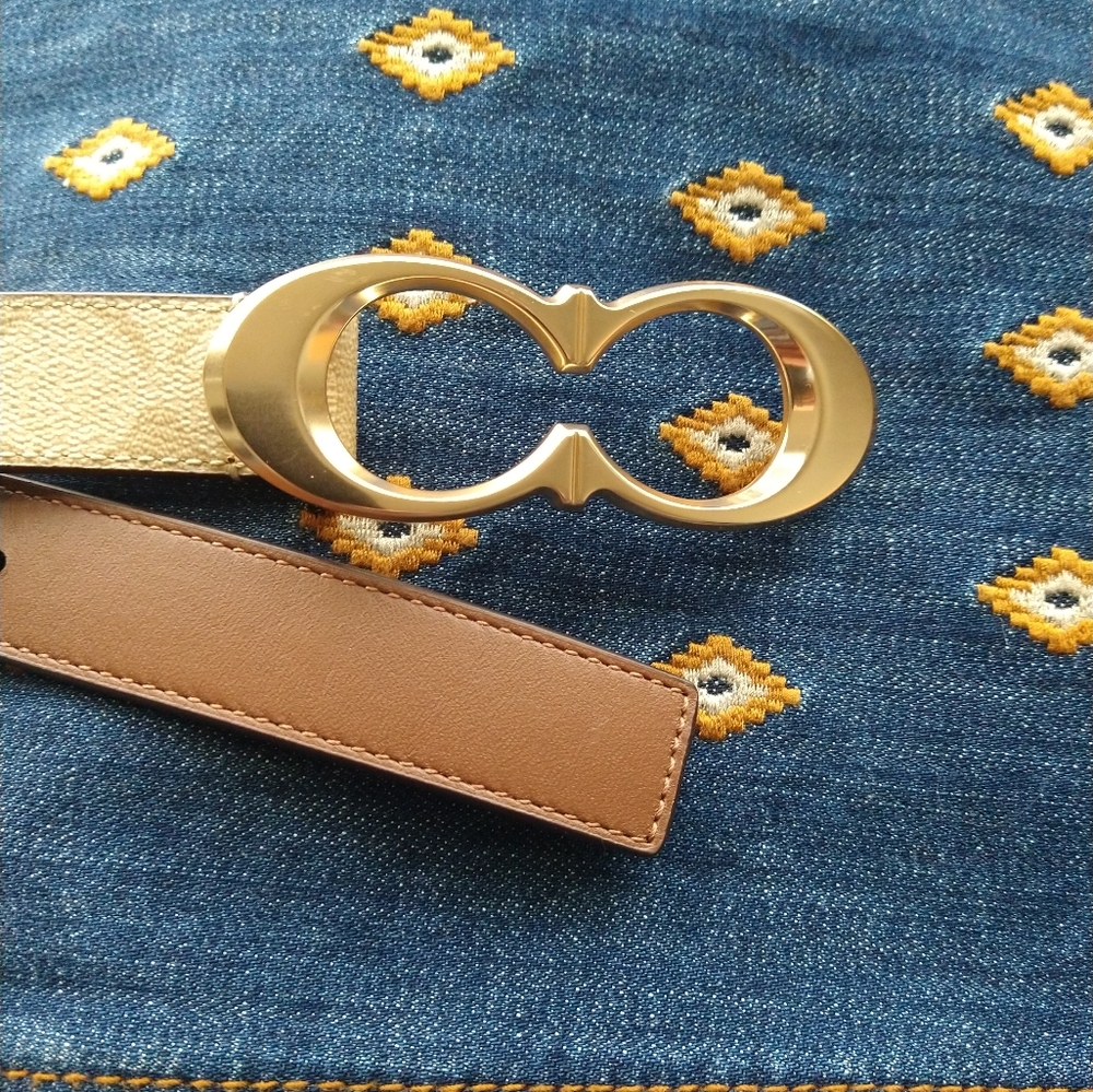 Coach-Elegant Gold and Tan Women's Belt - Picture 11 of 11